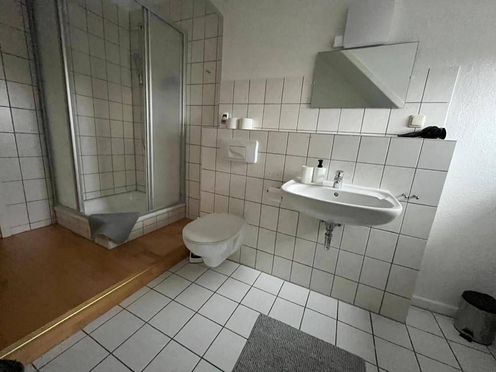 Doppelzimmer, Tv- Bad, Kuehlschrank- Parkplatz-17 Meine Екстер'єр фото